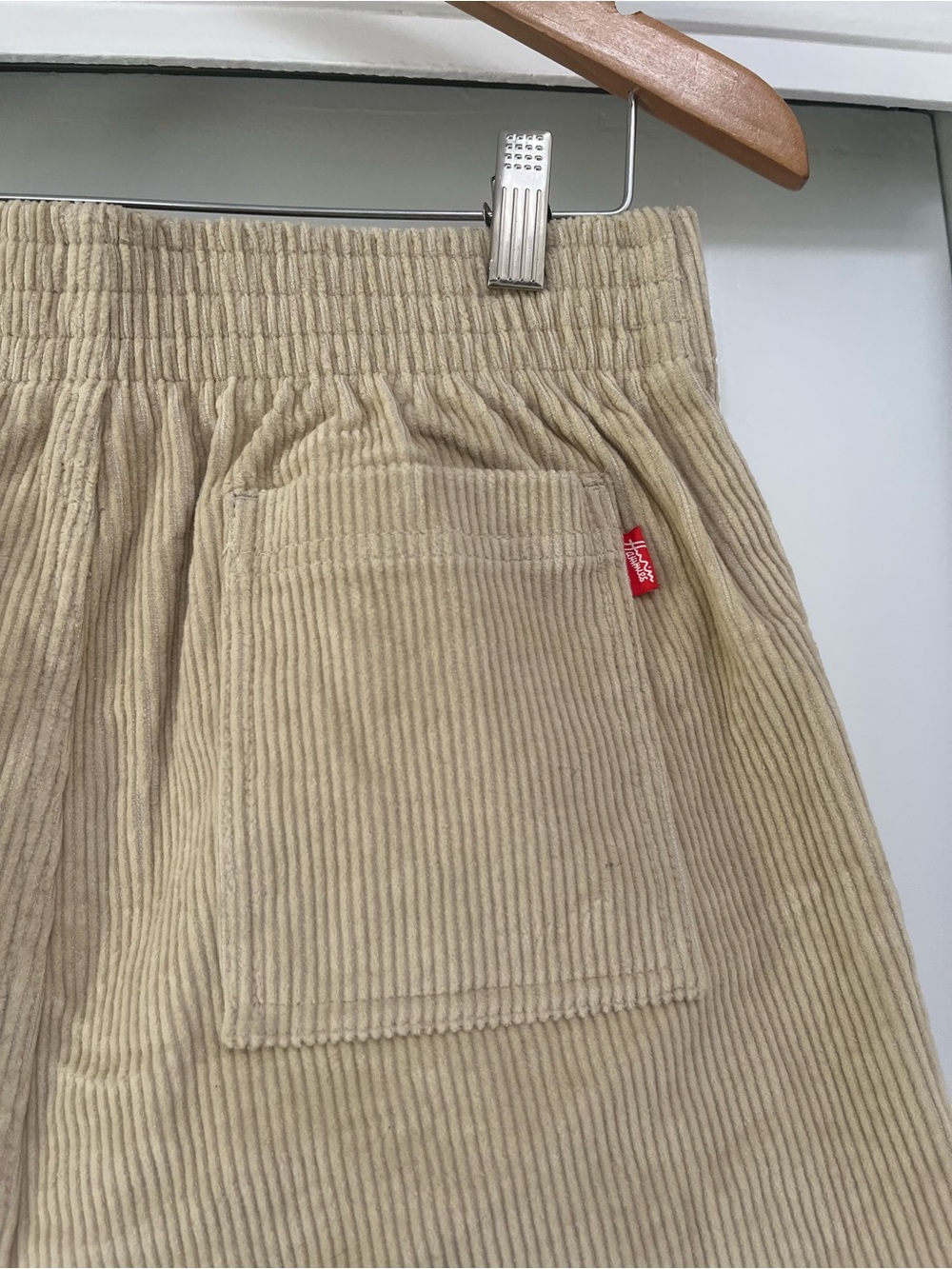 Hammies sand-colored corduroy shorts featuring a distinct retro 1970s.  Size 30” - Picture 5 of 6